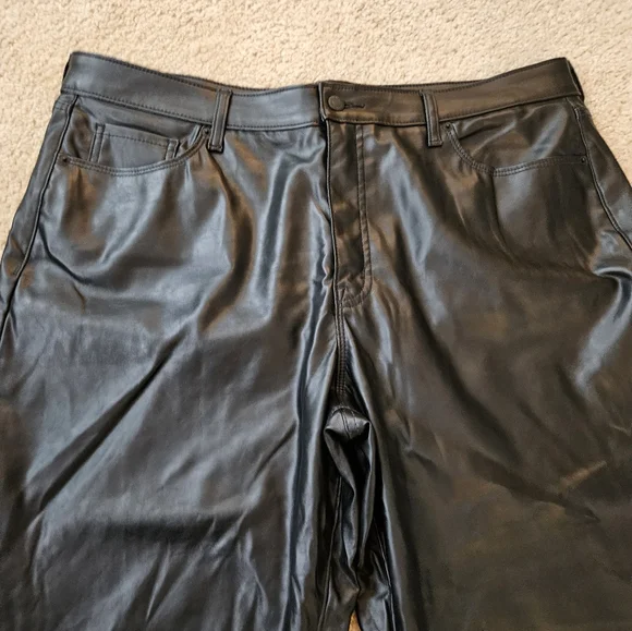 Old Navy Black High-Rise O.G. Straight Pants Women's Size 18 Faux Leather - Picture 11 of 14